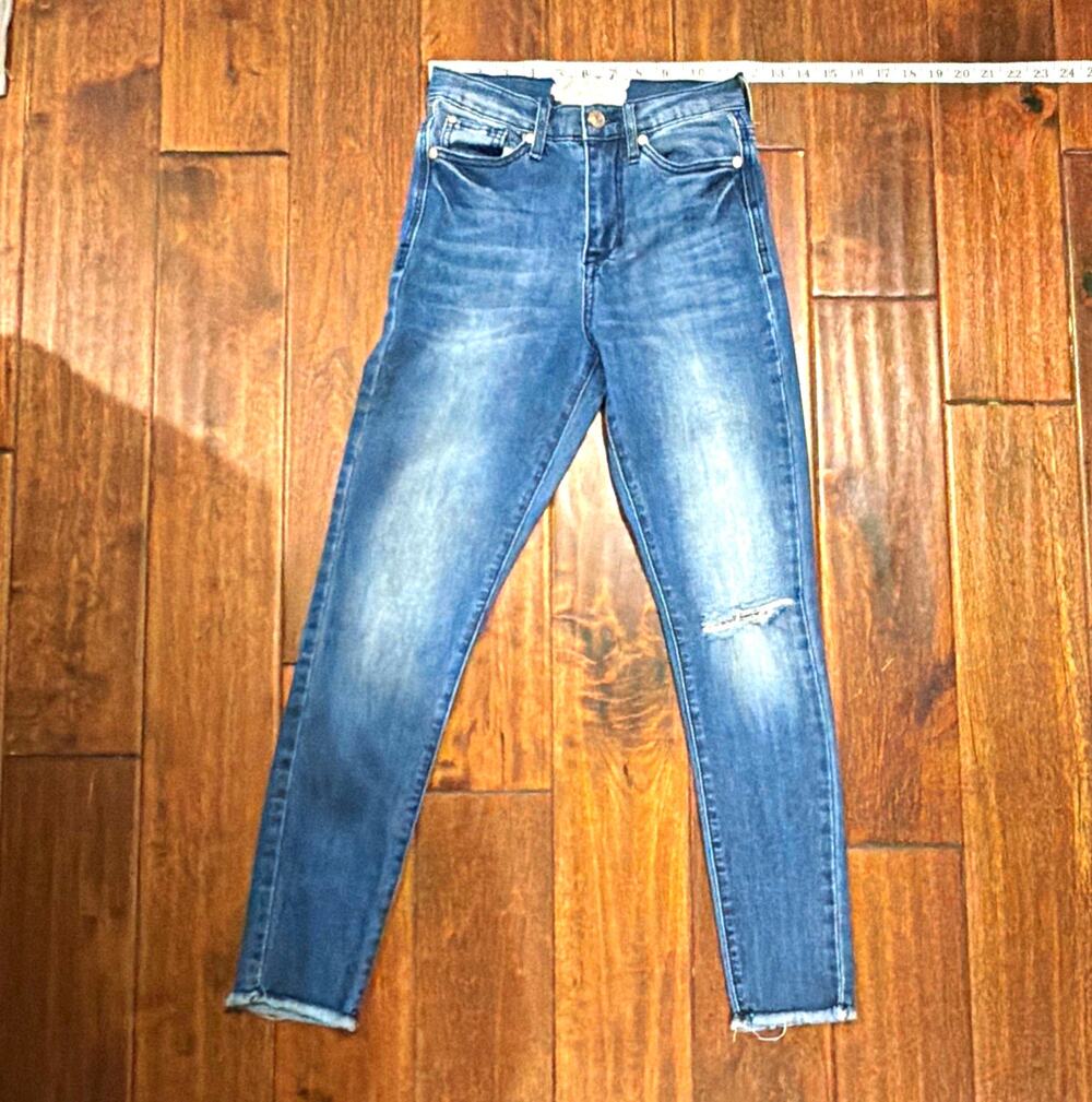 Altar'd State Women's Skinny Jeans Blue Medium Wash Distressed Stretch Denim
